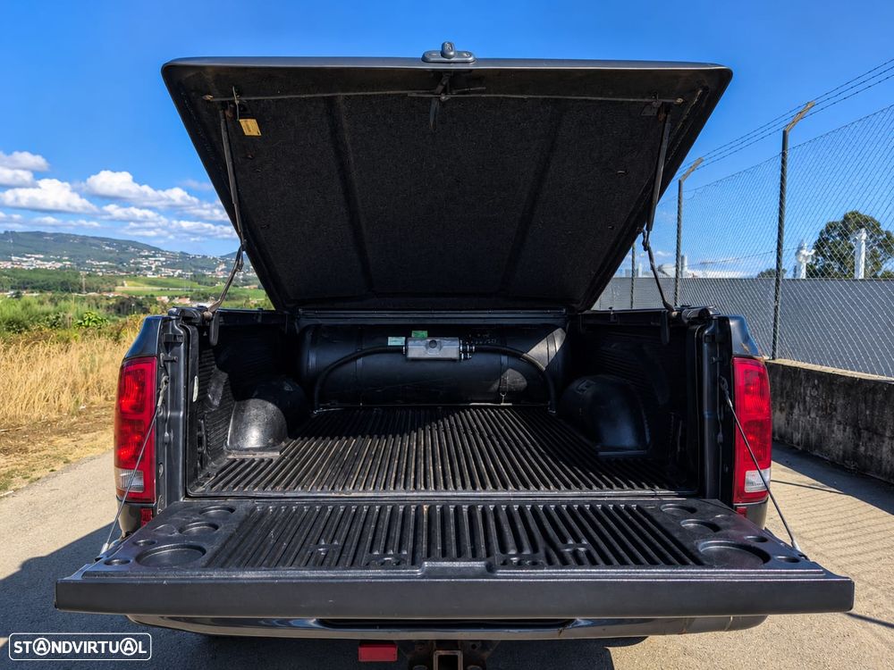 Dodge RAM - 8