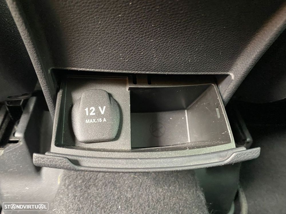 Mercedes-Benz B 180 d Style - 41