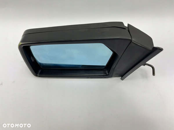 LUSTERKO LEWE PRZEDLIFT MERCEDES W126 C126 SE SEL 1268100316 1979-1985