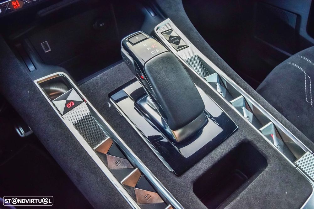 DS DS7 Crossback E-Tense Performance Line EAT8 - 17