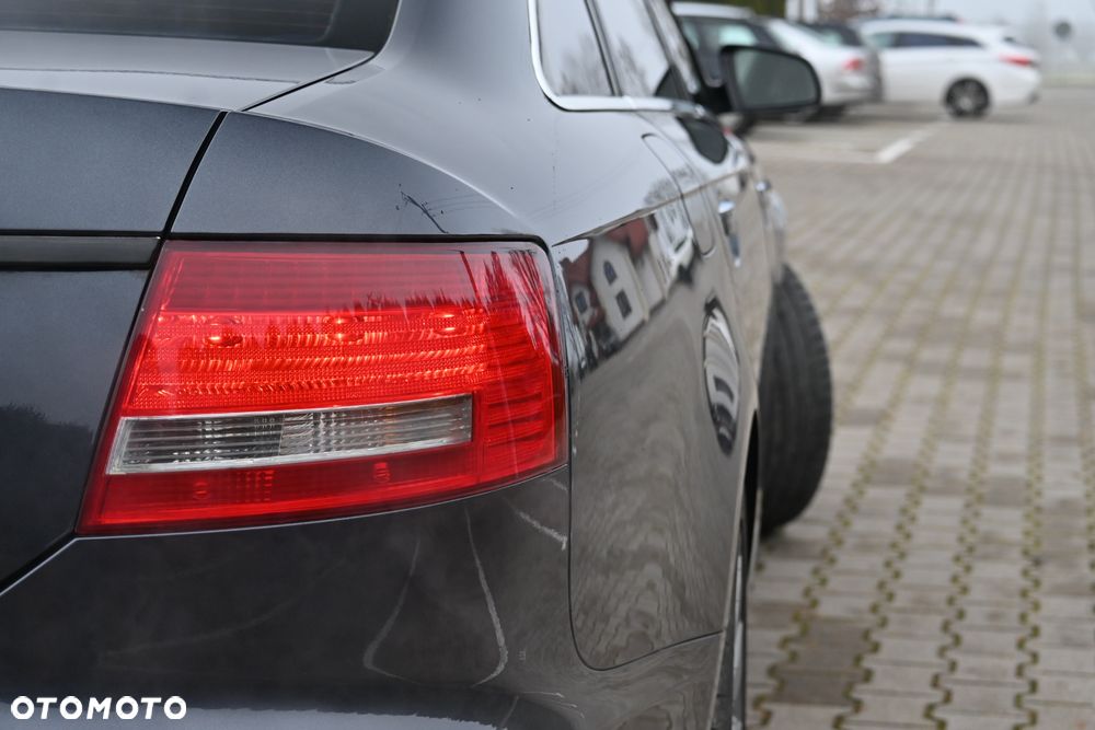 Audi A6 Limousine 3.2 FSI Quattro Tiptronic - 23