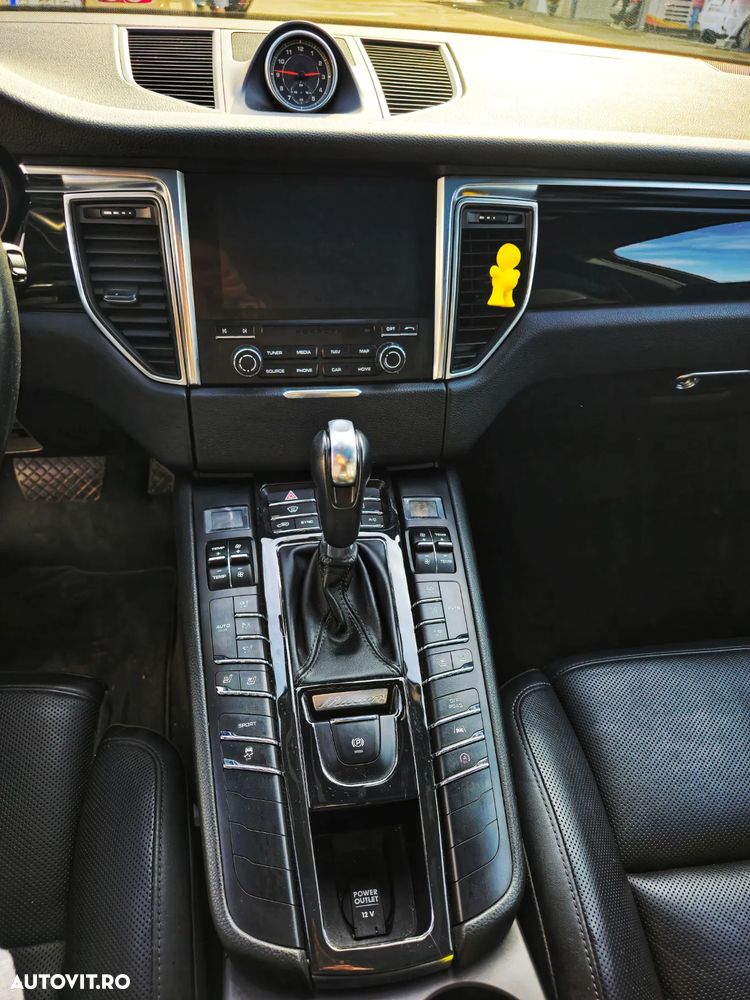 Porsche Macan - 12