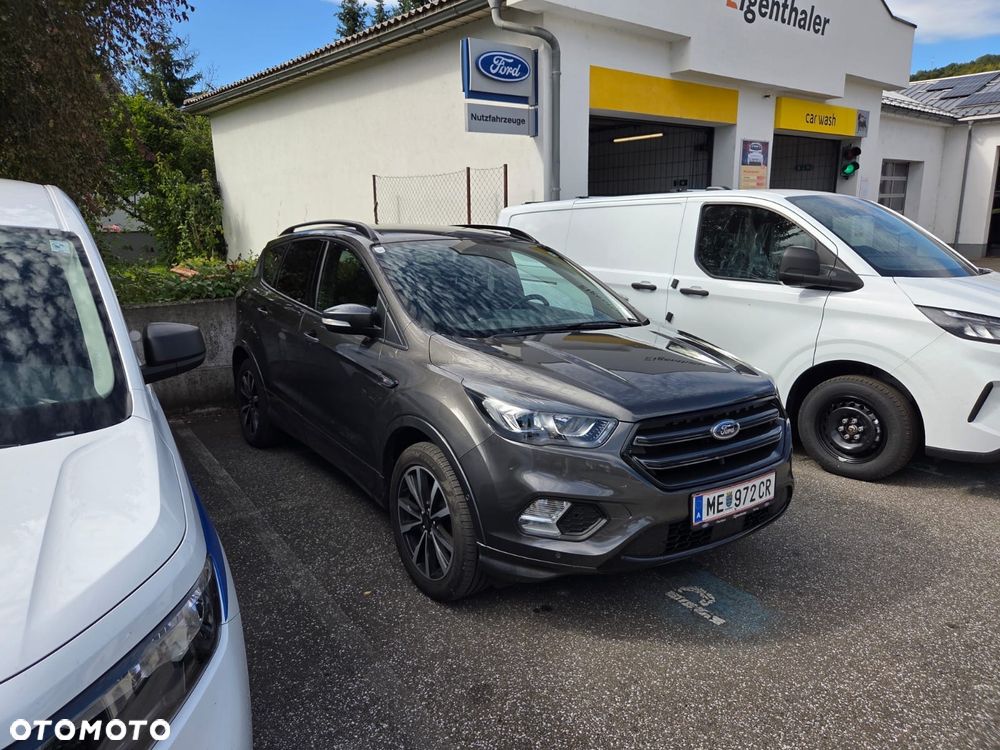 Ford Kuga 1.5 EcoBoost 2x4 Titanium