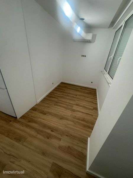 Vende se T2 Almada - Grande imagem: 5/9