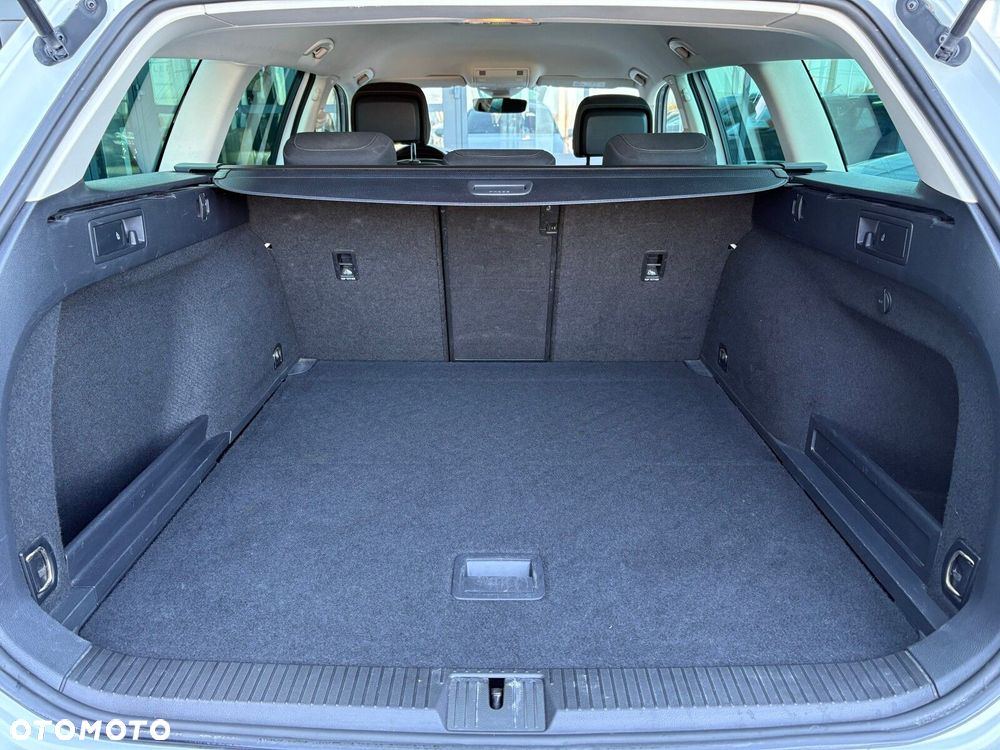 Volkswagen Passat - 18