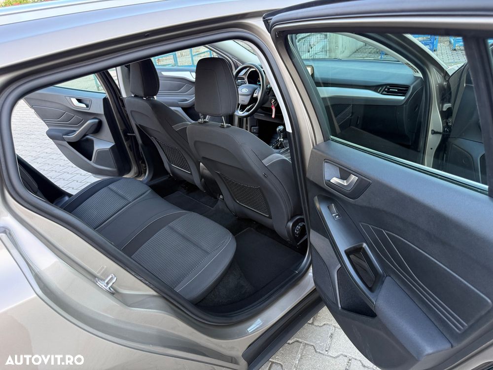 Ford Focus 1.5 TDCi DPF Start-Stopp-System Business - 11