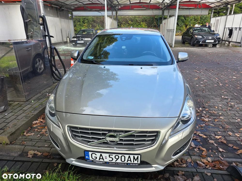 Volvo S60 D4 Momentum - 9