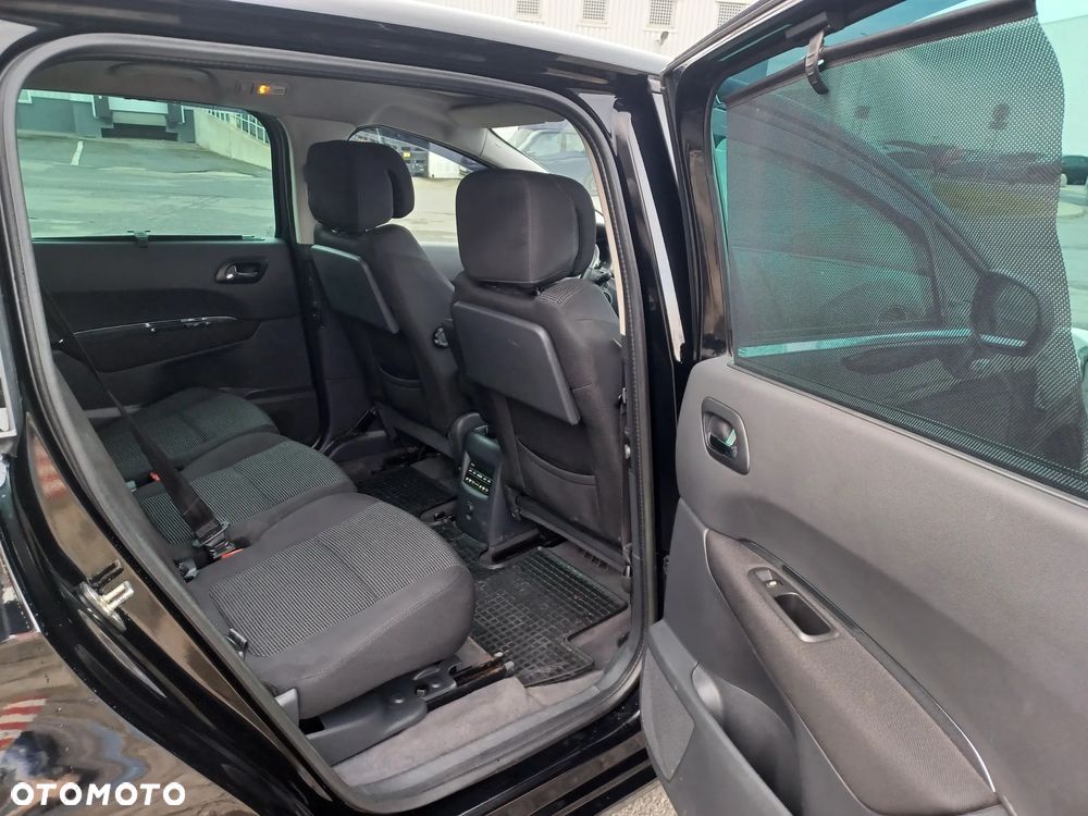 Peugeot 5008 HDI FAP 150 Family - 11