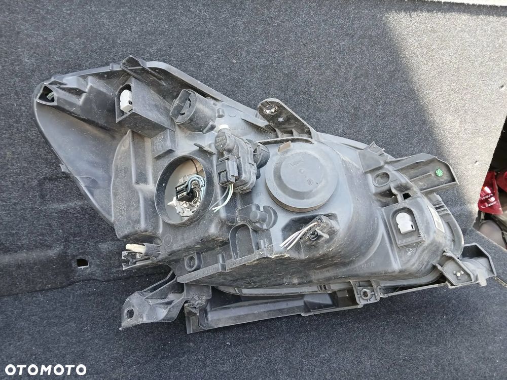 Renault Clio III lampa przednia prawa, lewa - 7