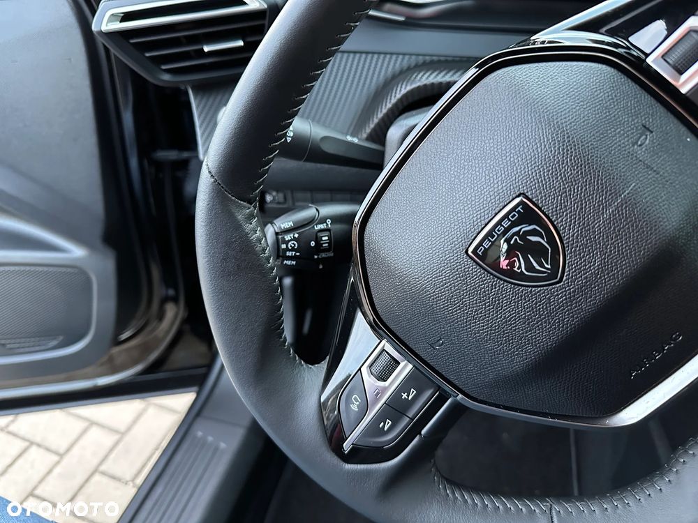 Peugeot 2008 - 9