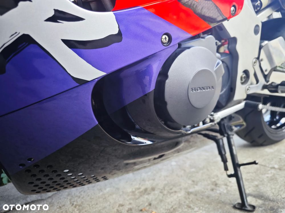 Honda CBR - 15