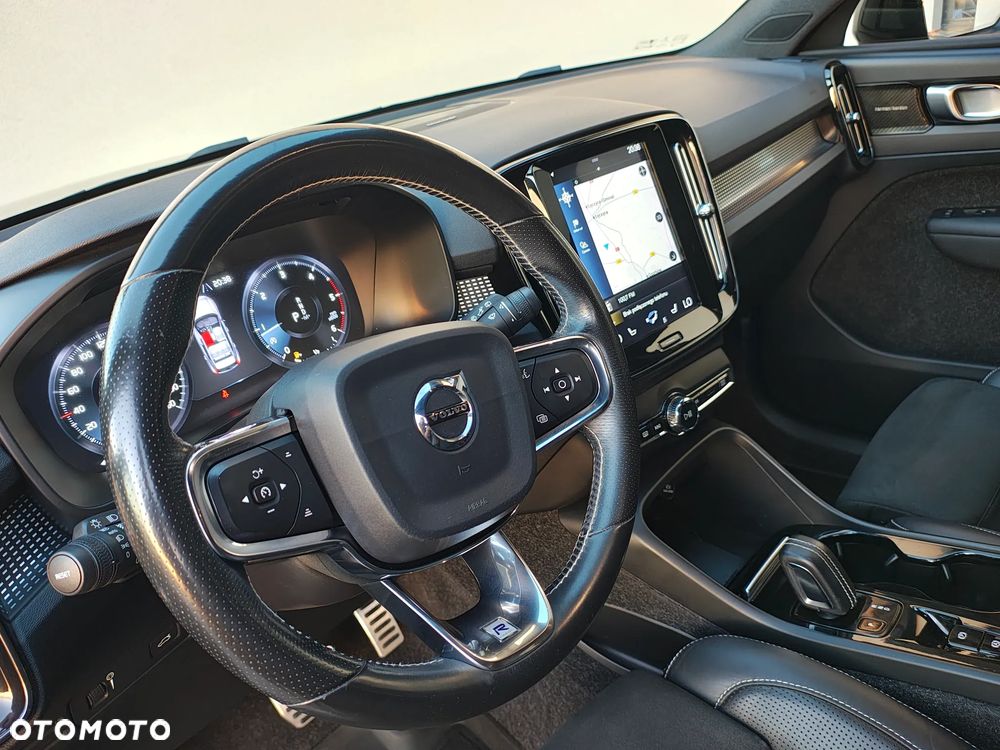 Volvo XC 40 D4 AWD Geartronic R-Design - 10