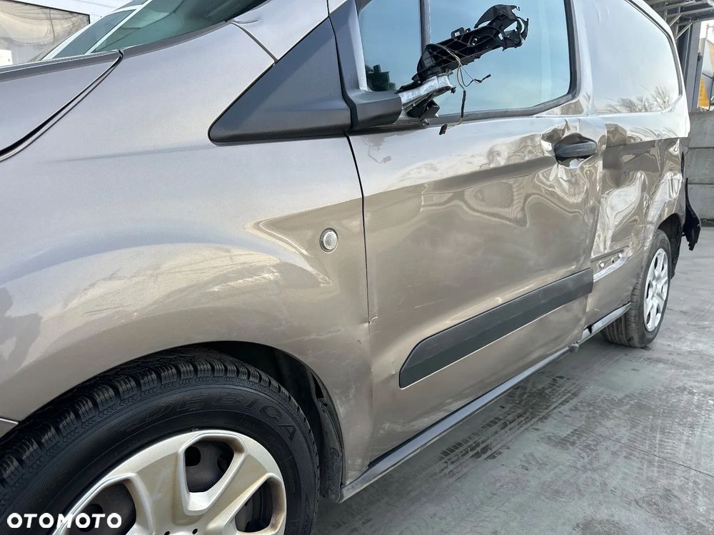 Ford TRANSIT CONNECT - 11