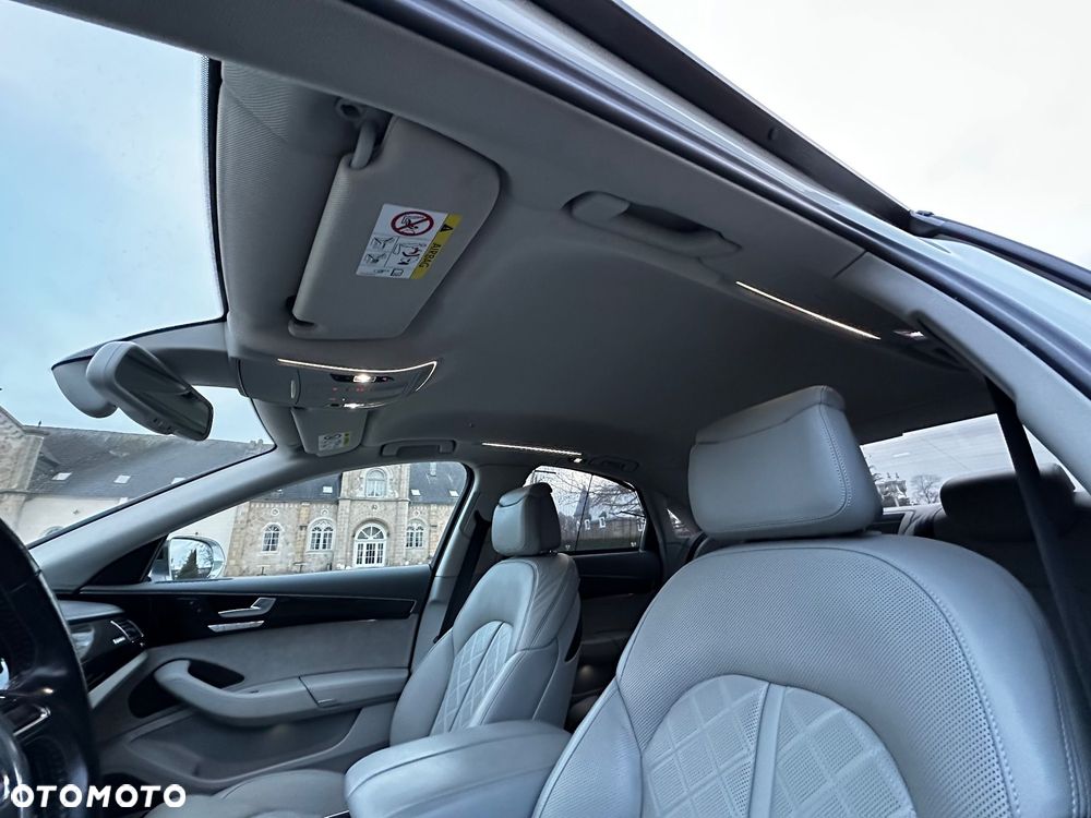 Audi S8 - 27