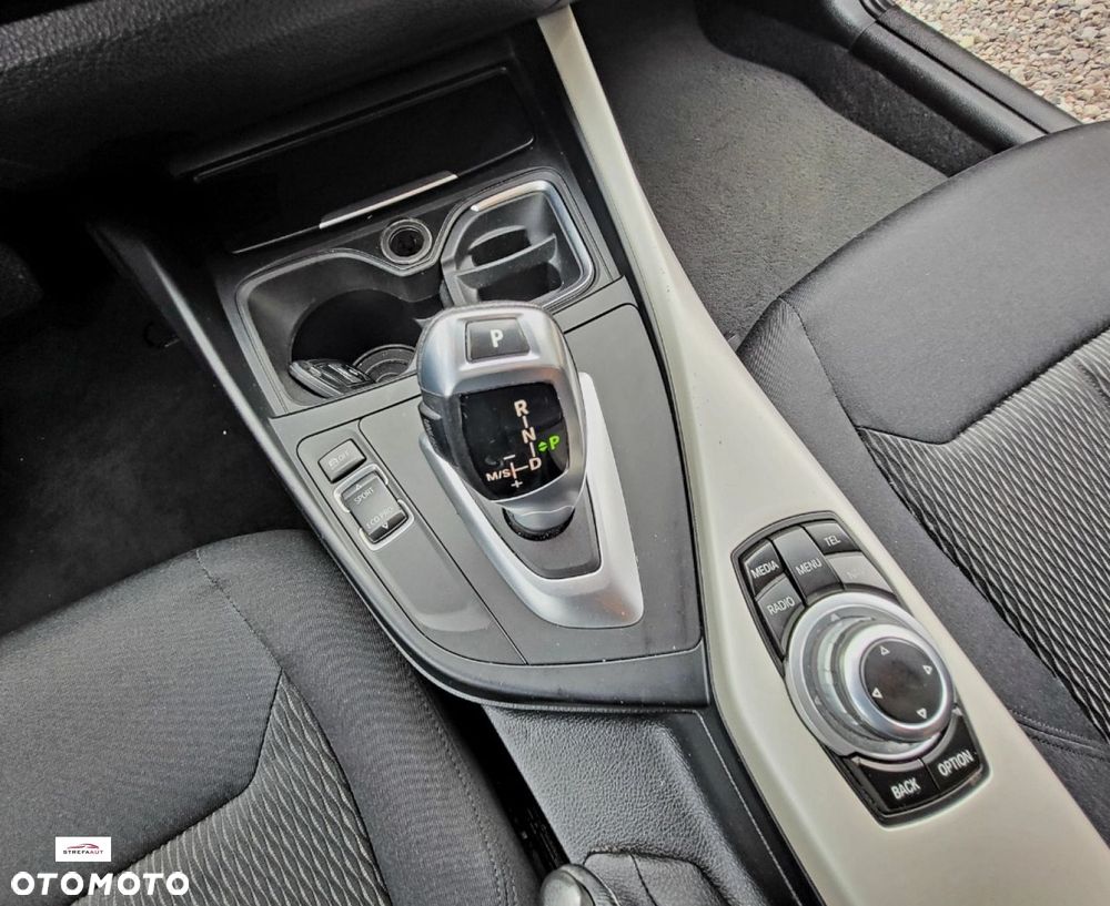 BMW Seria 1 - 22
