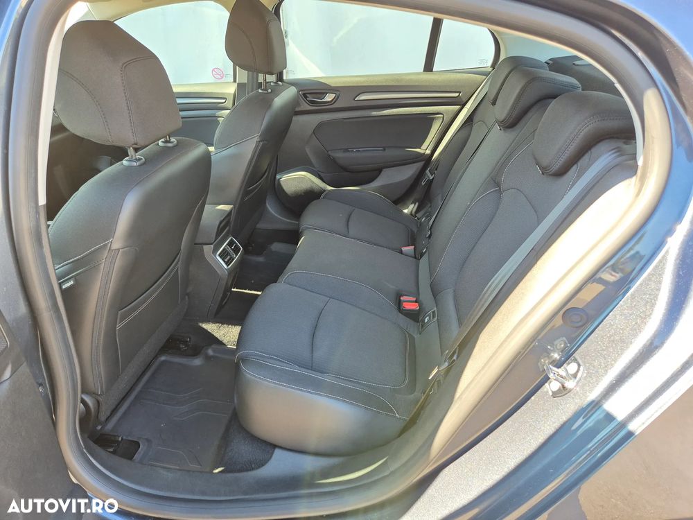 Renault Megane TCe 140 EDC GPF Zen - 12