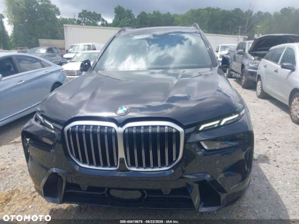 BMW X7 - 7
