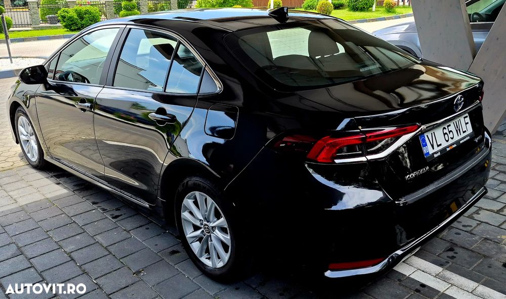 Toyota Corolla 1.8 Business Edition - 11