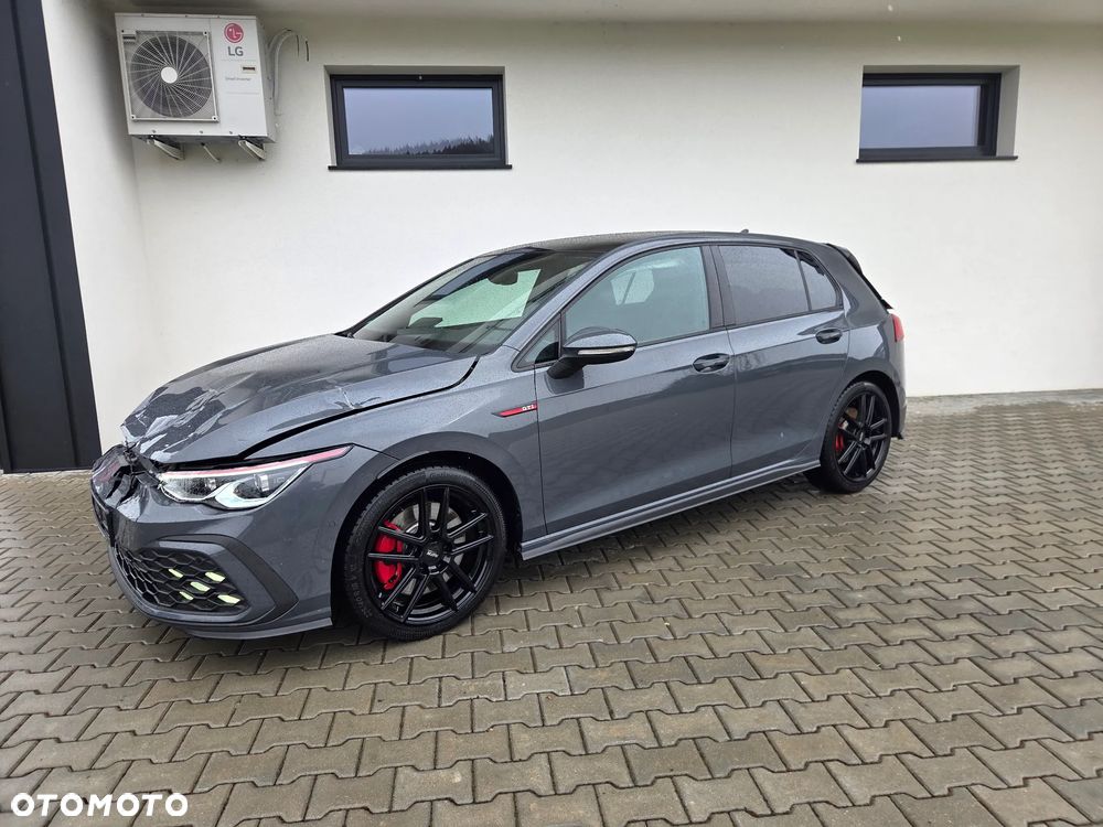 Volkswagen Golf - 18