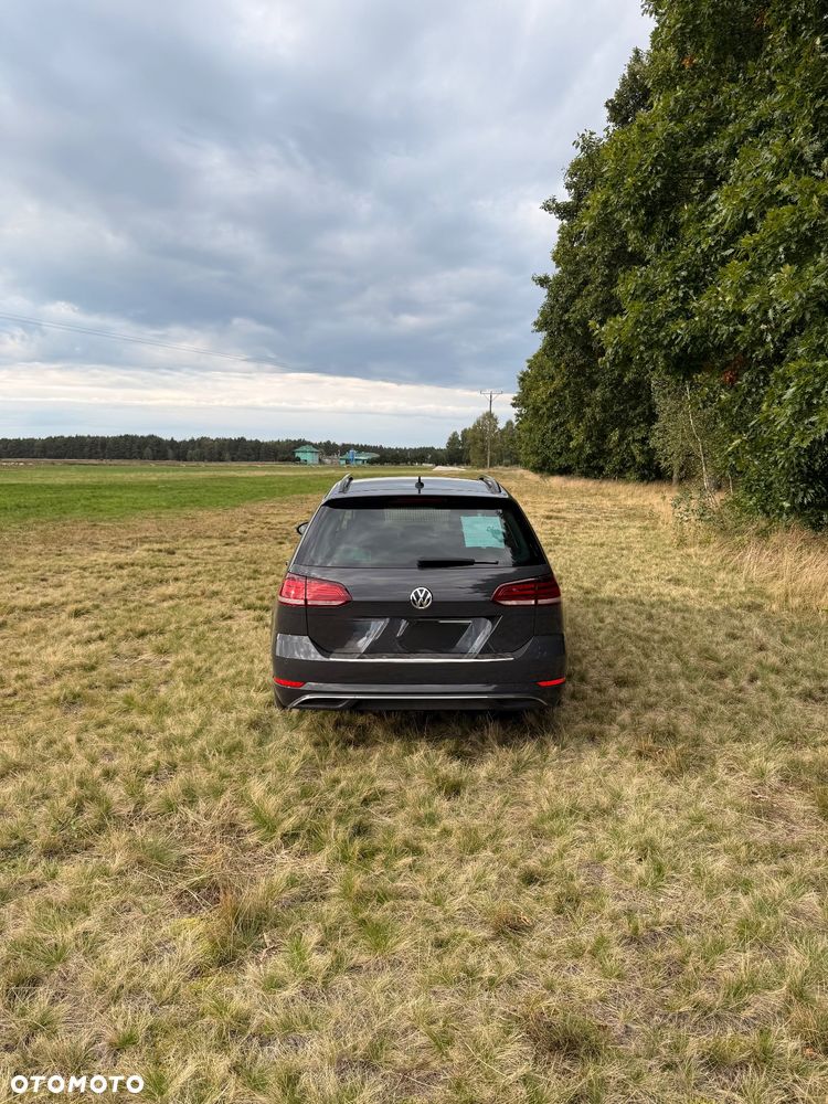 Volkswagen Golf - 5