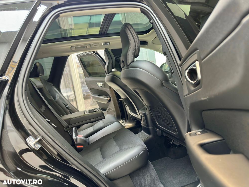 Volvo XC 60 Recharge T6 Twin Engine eAWD Inscription Expression - 10