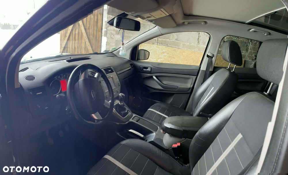 Ford Kuga 2.0 TDCi 4x4 Titanium - 10