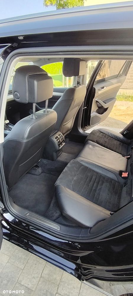 Volkswagen Passat - 12