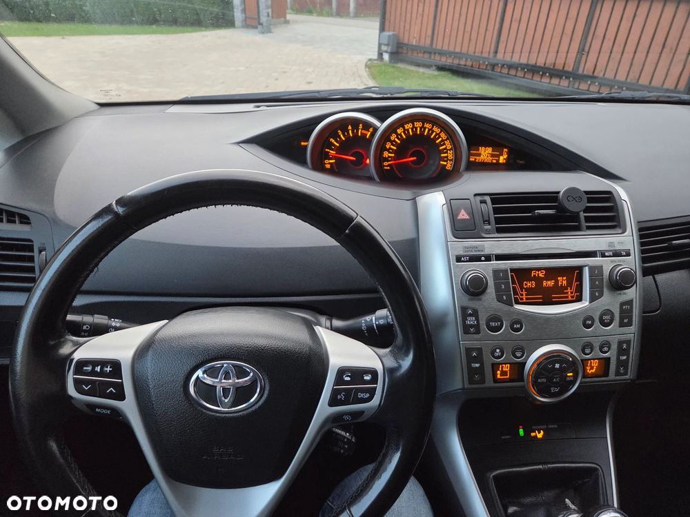 Toyota Verso 2.0 D-4D Premium 7os - 8