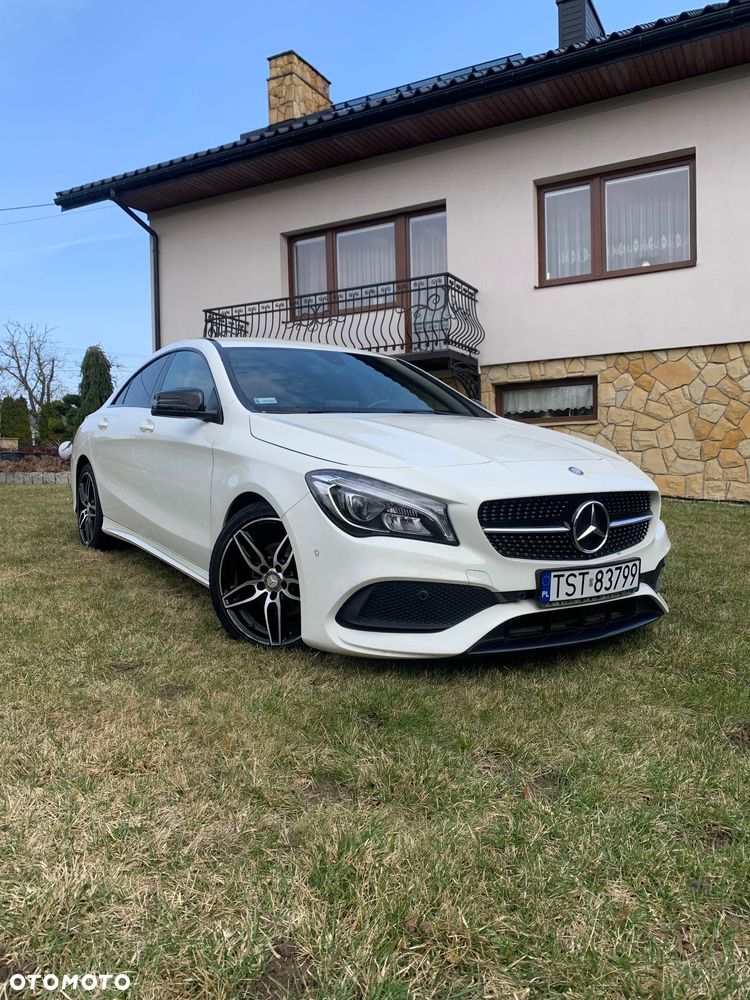 Mercedes-Benz CLA 180 7G-DCT AMG Line - 1