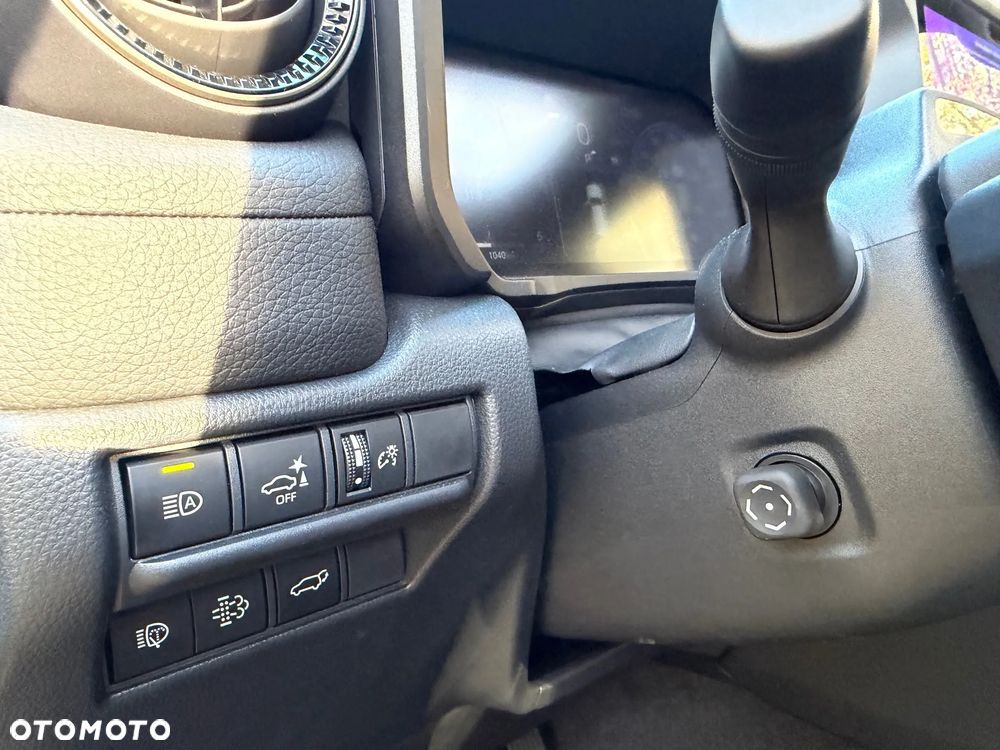 Toyota Land Cruiser - 23