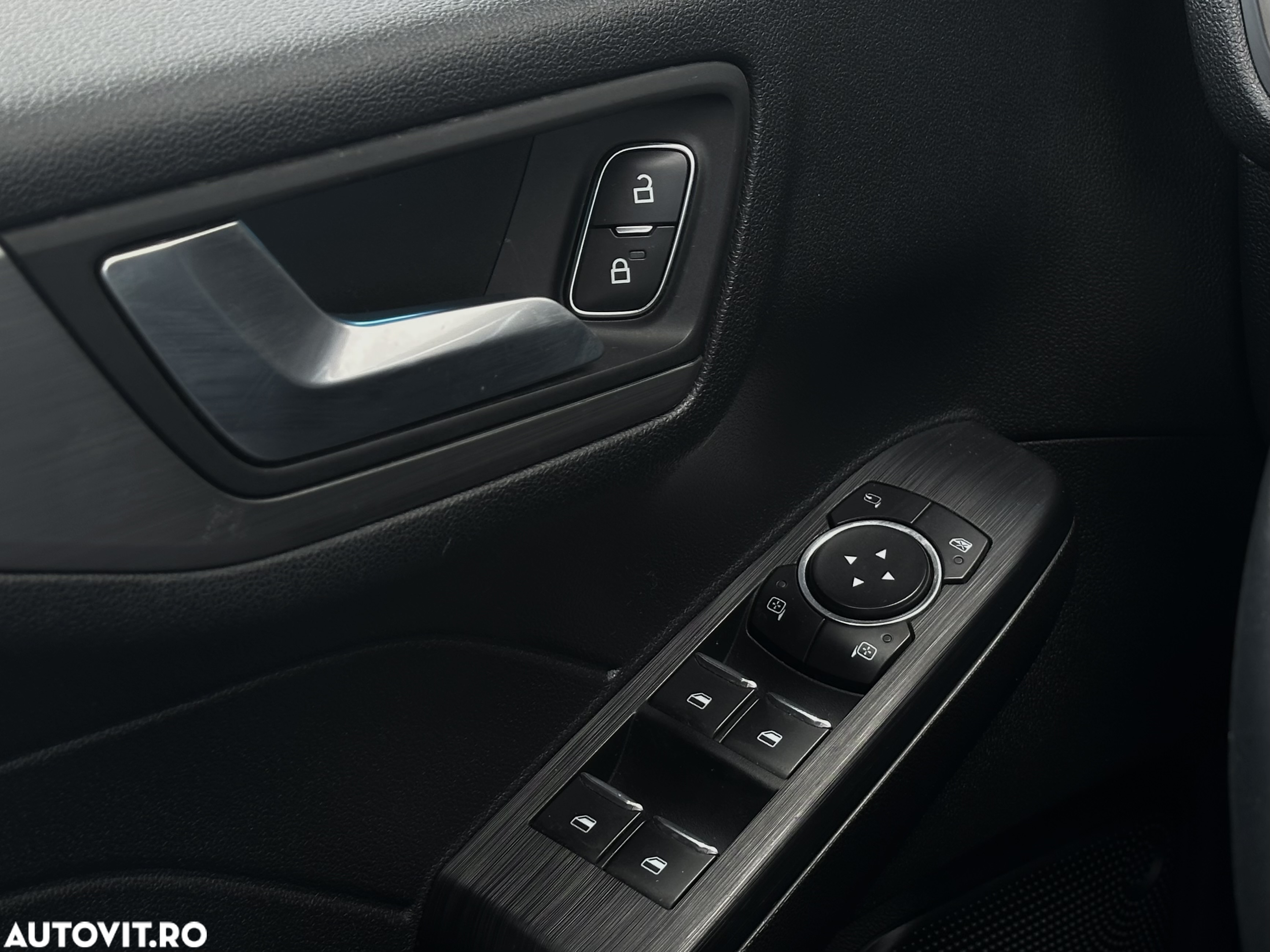 Ford Kuga 1.5 EcoBoost FWD Titanium - 25