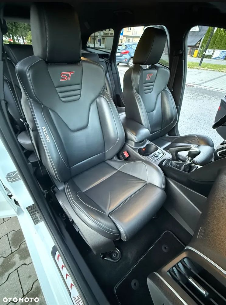 Ford Focus 2.0 EcoBoost ST mit Leder-Sport-Paket - 12