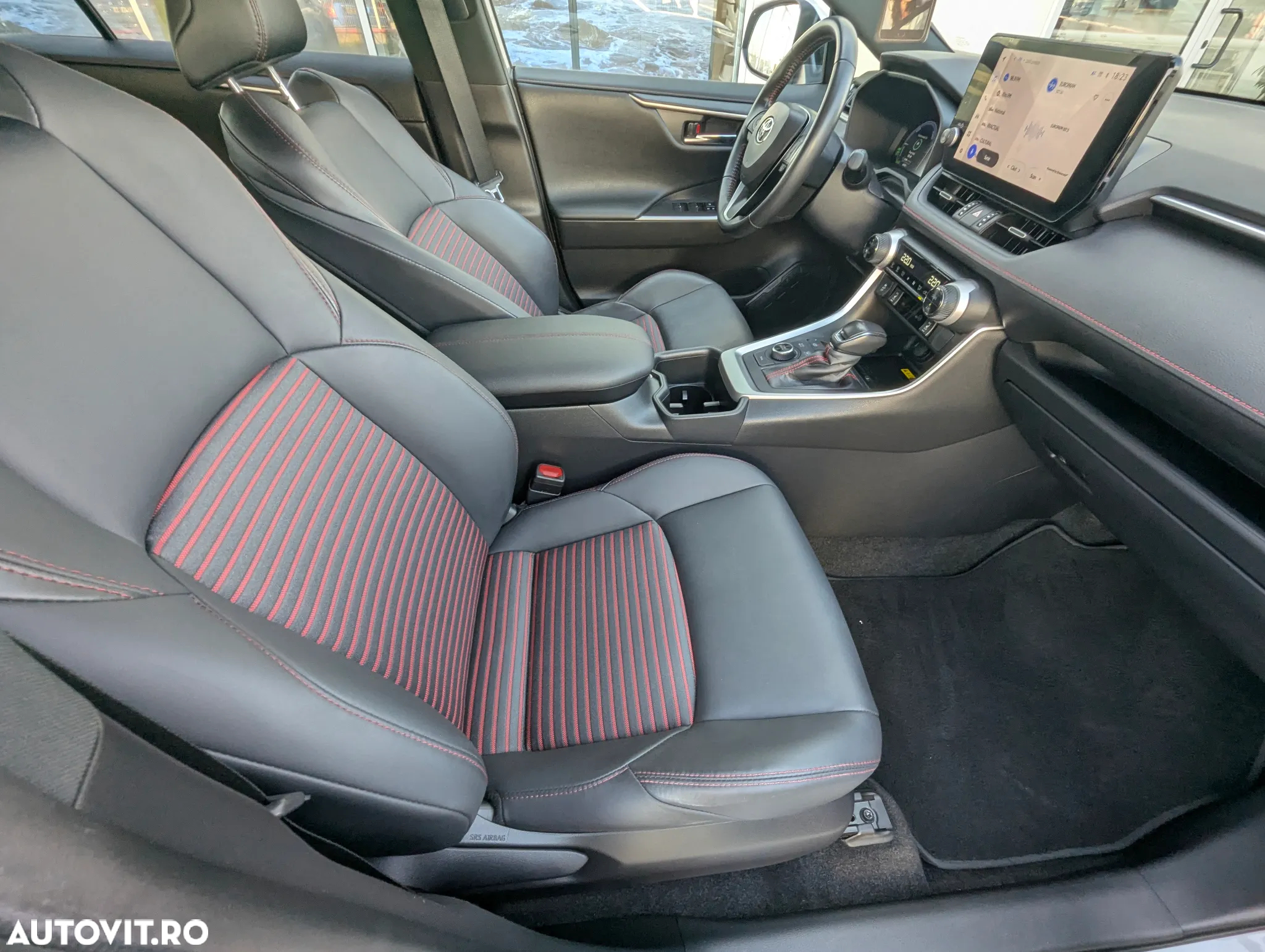Toyota RAV4 Plug-in-Hybrid Style - 11
