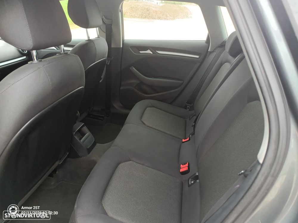 Audi A3 Sportback 1.6 TDI - 9