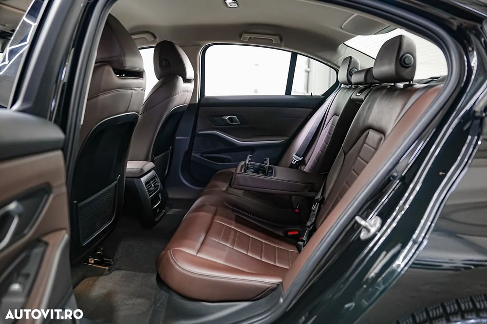 BMW Seria 3 320e Aut. Sport Line - 30