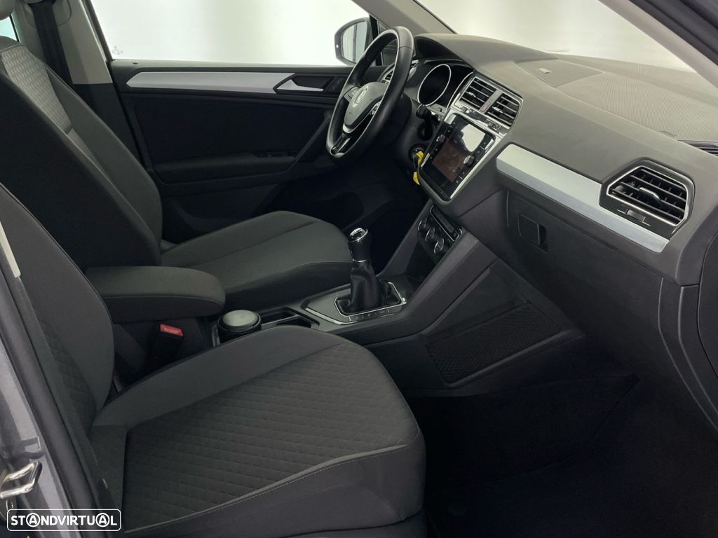 VW Tiguan 1.5 TSI Confortline - 23