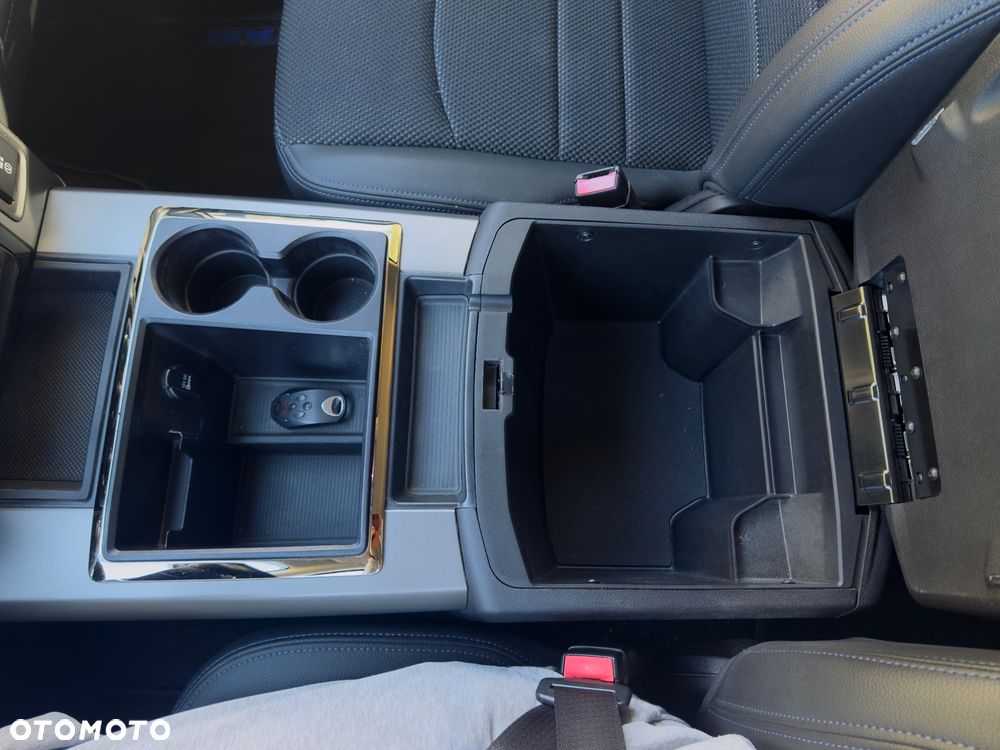 Dodge RAM 5.7 4x4 - 19