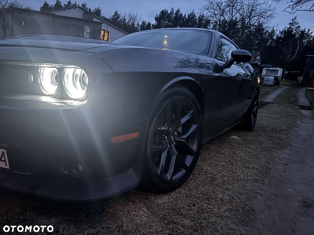 Dodge Challenger - 9
