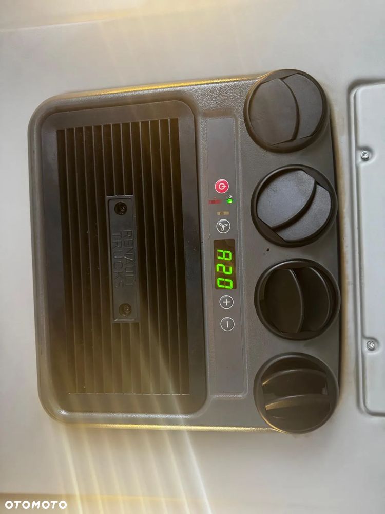 Renault T480 High Cab - 12