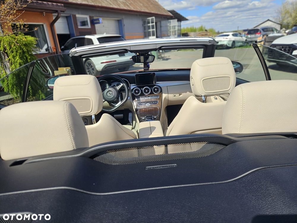 Mercedes-Benz Klasa C 300 9G-TRONIC - 9