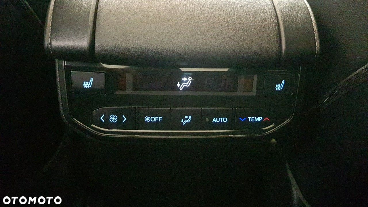 Toyota Highlander - 30