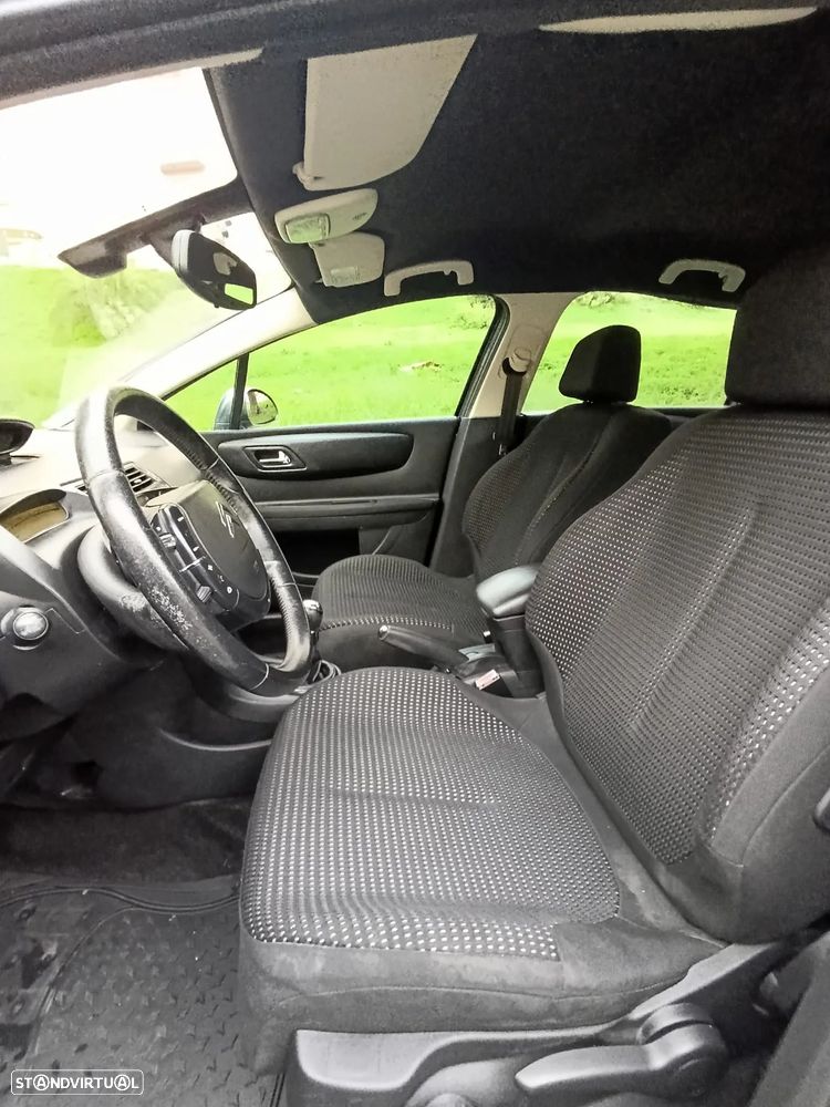 Citroën C4 1.6 HDi Exclusive - 16