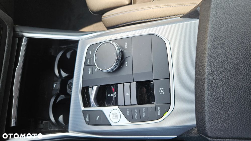 BMW Seria 3 320d xDrive mHEV M Sport - 38
