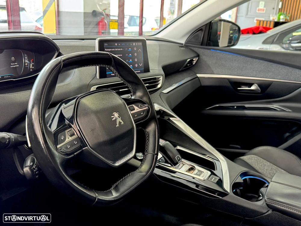 Peugeot 3008 1.2 PureTech Allure EAT6 - 16