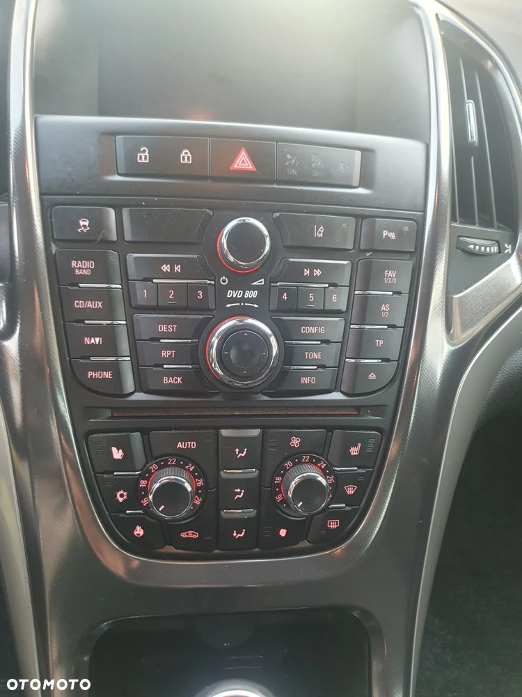 Opel Astra IV 1.6 T Cosmo - 9