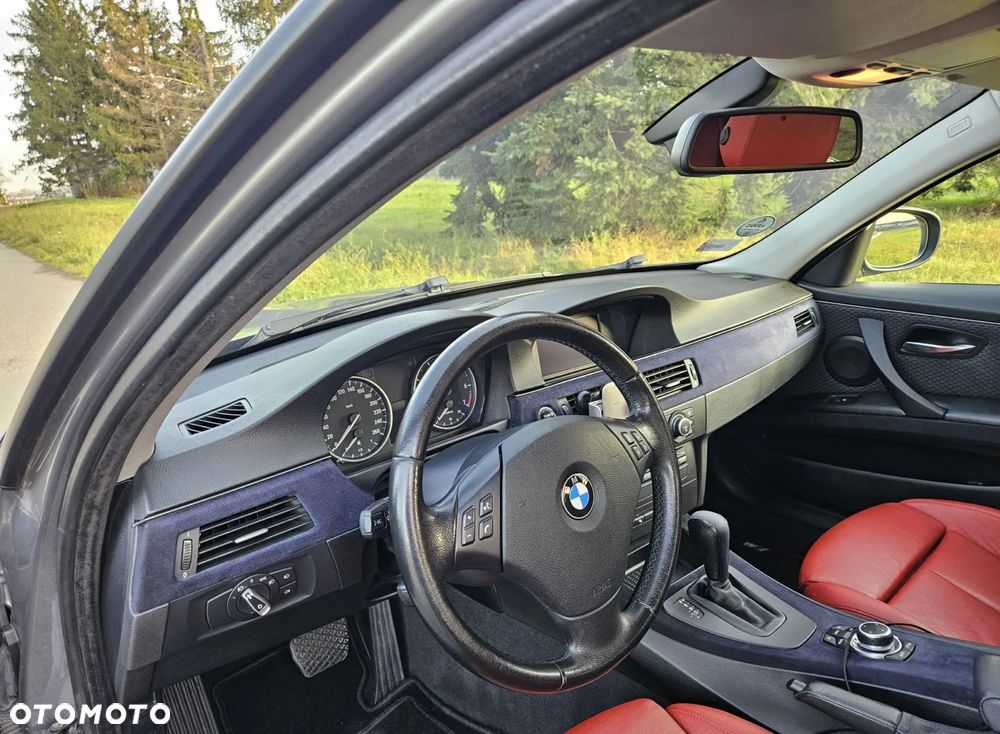BMW Seria 3 318i - 15