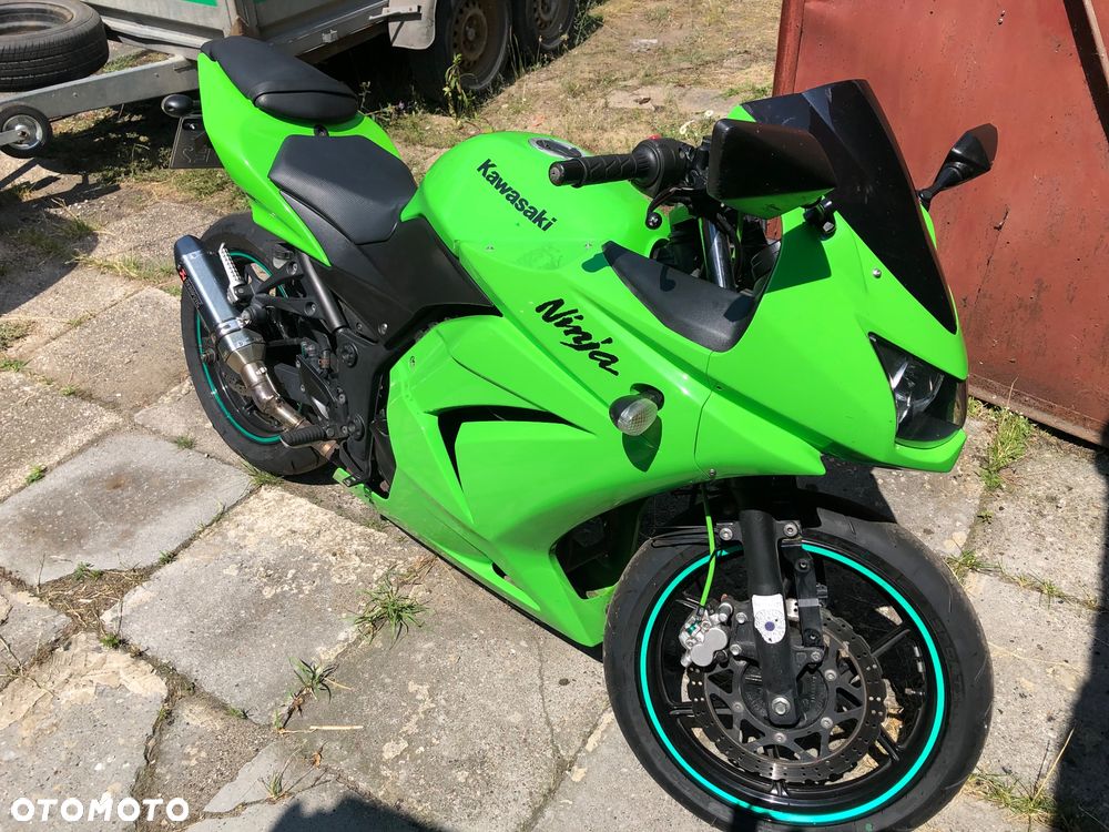 Kawasaki Ninja 250R - 12
