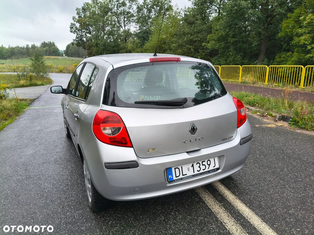 Renault Clio - 5