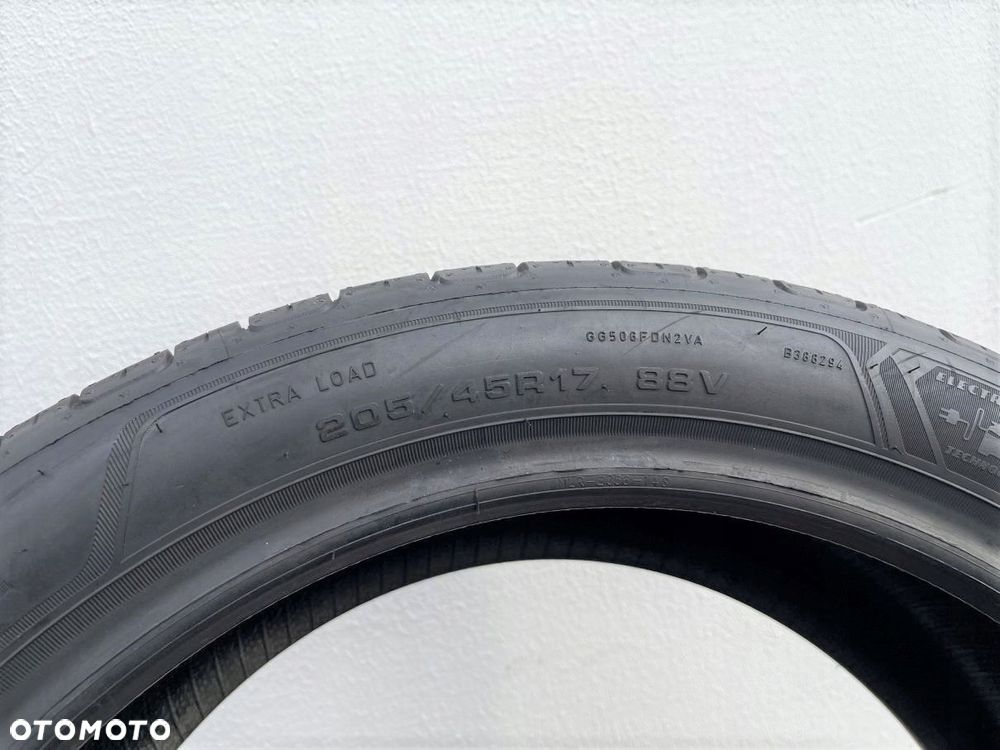 OPONY 205/45/17 88V GOODYEAR EFFICIENTGRIP PERFORMANCE - 9