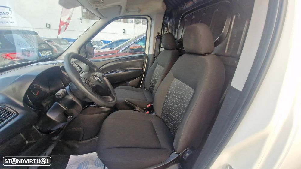 Opel COMBO-D-VAN - 4